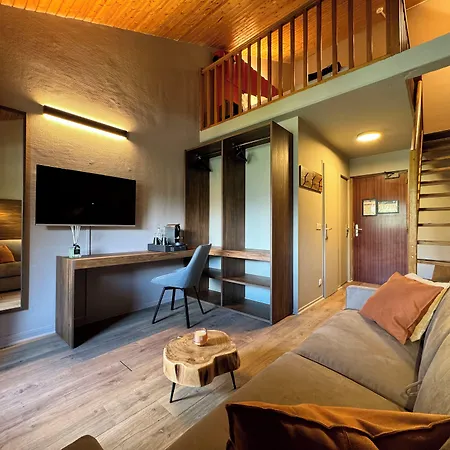 Alpeen Hotel
