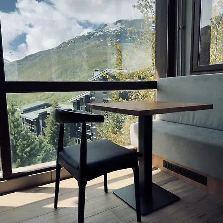Alpeen Hotel