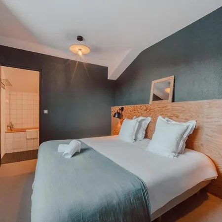 Alpeen Hotel