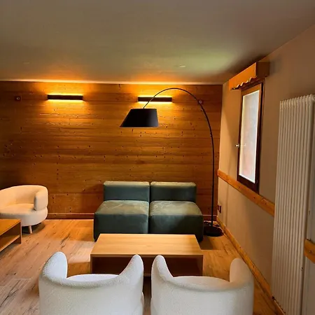 Alpeen Hotel
